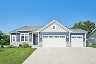 825 Fairway DRIVE, Twin Lakes, WI 53181