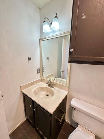 9103 Japonica CT A, Austin, TX 78748