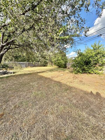 9103 Japonica CT A, Austin, TX 78748
