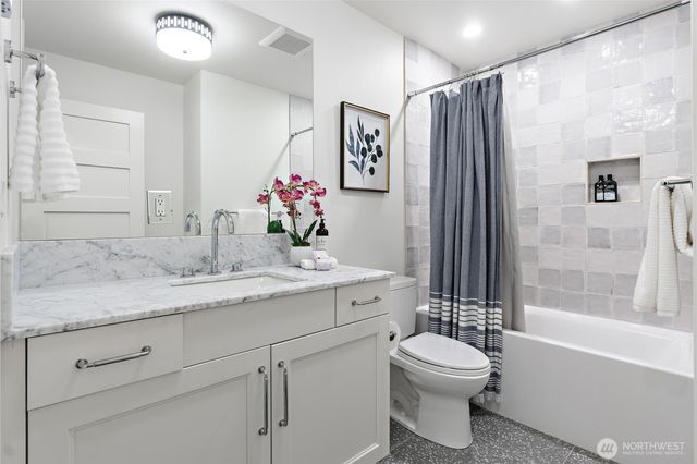 2708 1st Avenue W, Seattle, WA 98119