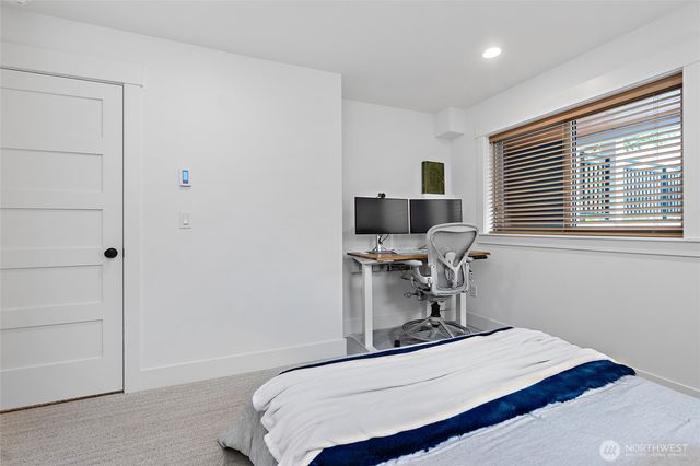 2708 1st Avenue W, Seattle, WA 98119