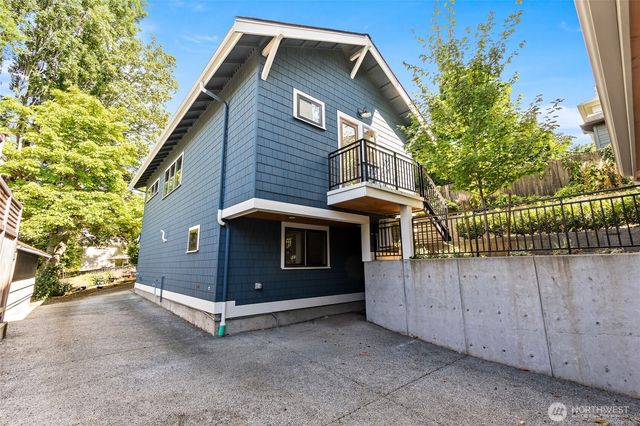 2708 1st Avenue W, Seattle, WA 98119
