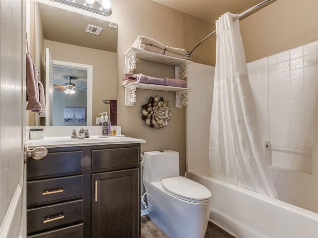 6108 Courtyards Court, Oklahoma City, OK 73149