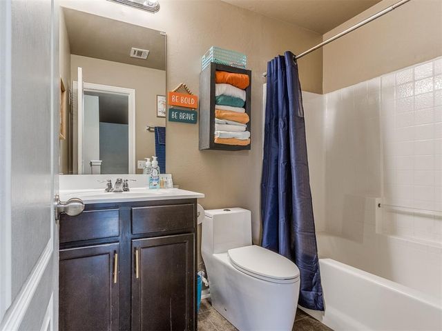 6108 Courtyards Court, Oklahoma City, OK 73149