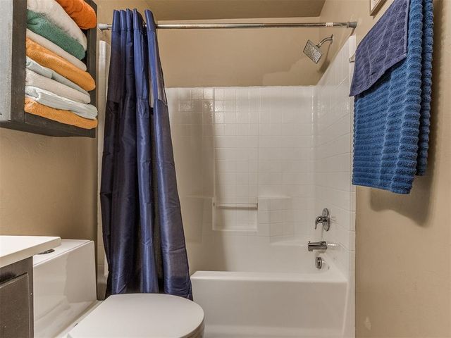 6108 Courtyards Court, Oklahoma City, OK 73149