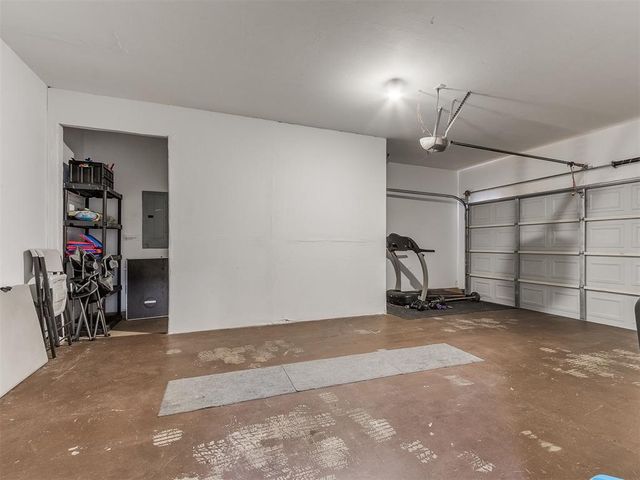 6108 Courtyards Court, Oklahoma City, OK 73149