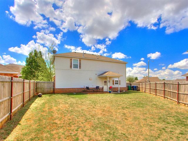 6108 Courtyards Court, Oklahoma City, OK 73149