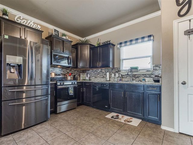 6108 Courtyards Court, Oklahoma City, OK 73149