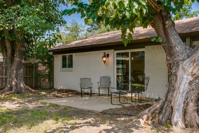 2212 Kevin Court, Irving, TX 75060