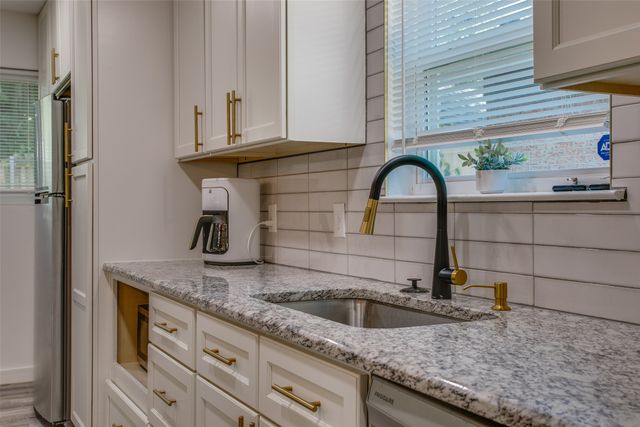 2212 Kevin Court, Irving, TX 75060