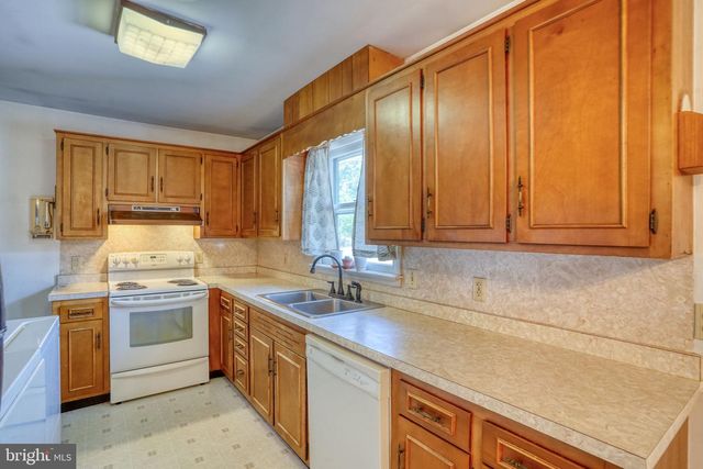 608 ADAMS DR, Milford, DE 19963