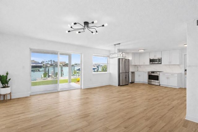 245 104TH AVENUE 5, Treasure Island, FL 33706