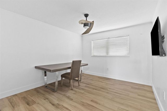 245 104TH AVENUE 5, Treasure Island, FL 33706