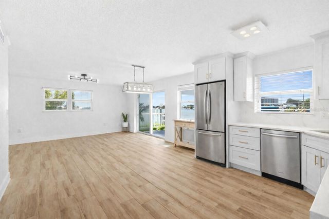 245 104TH AVENUE 5, Treasure Island, FL 33706