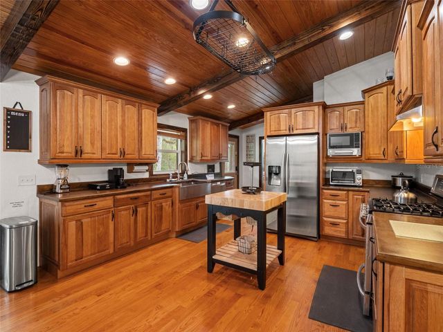 22250 HAYMAN ROAD, Brooksville, FL 34602