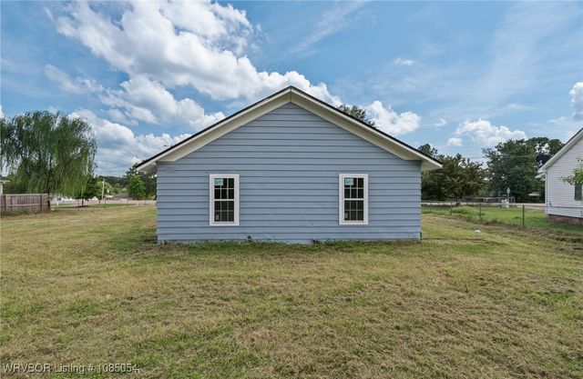 28110 Highway 22, Charleston, AR 72933