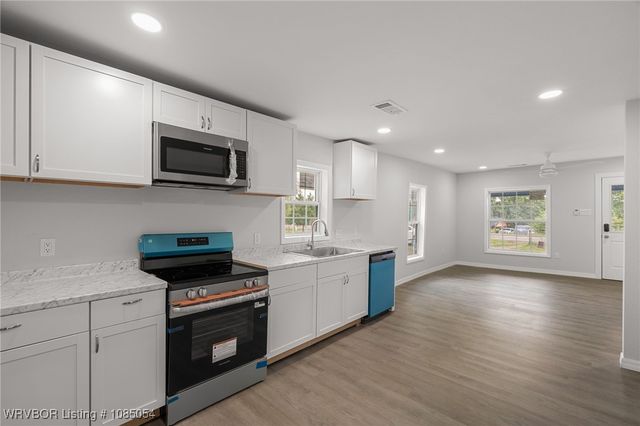 28110 Highway 22, Charleston, AR 72933