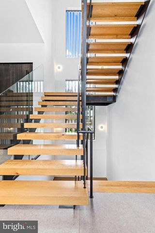7216 DAVIS CT, Mclean, VA 22101