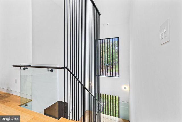 7216 DAVIS CT, Mclean, VA 22101
