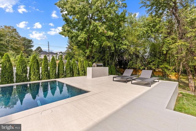 7216 DAVIS CT, Mclean, VA 22101