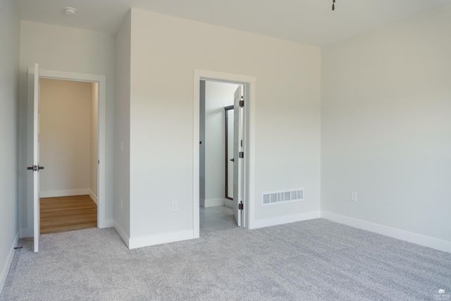 3924 Travers Circle, Manhattan, KS 66503
