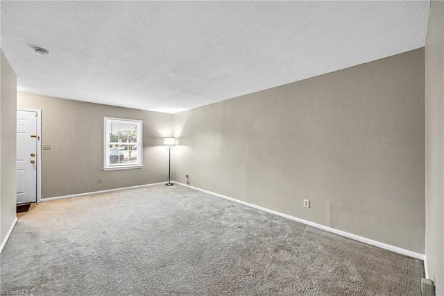 207 Northpoint Avenue, High Point, NC 27262