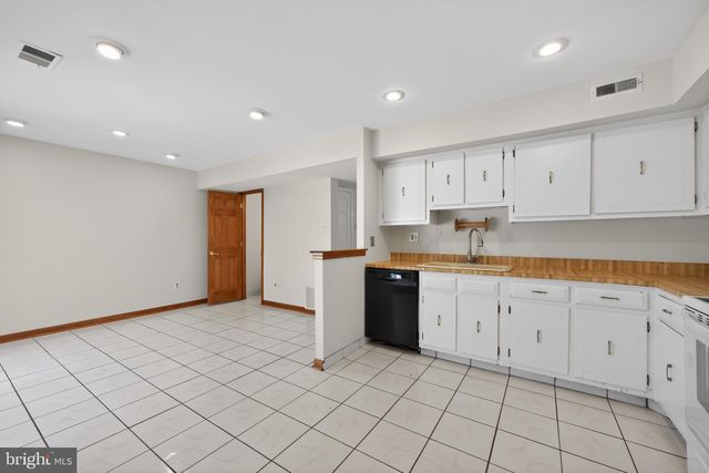 1116 BROMLEY CT, Bensalem, PA 19020