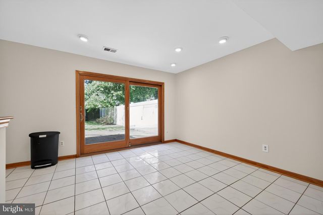 1116 BROMLEY CT, Bensalem, PA 19020