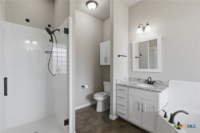 182 Waipahoehoe Drive, Bastrop, TX 78602