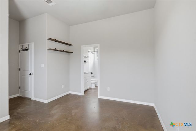 182 Waipahoehoe Drive, Bastrop, TX 78602