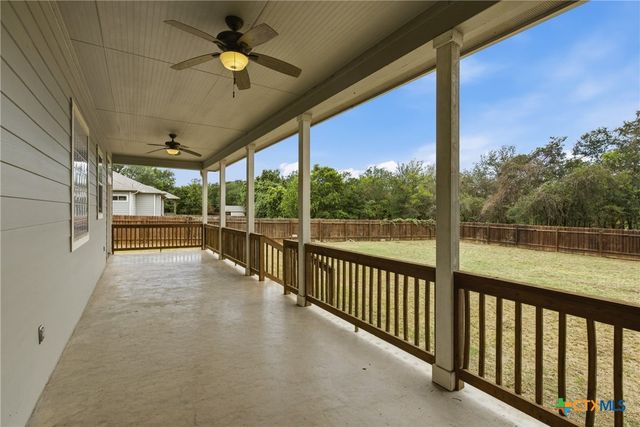 182 Waipahoehoe Drive, Bastrop, TX 78602
