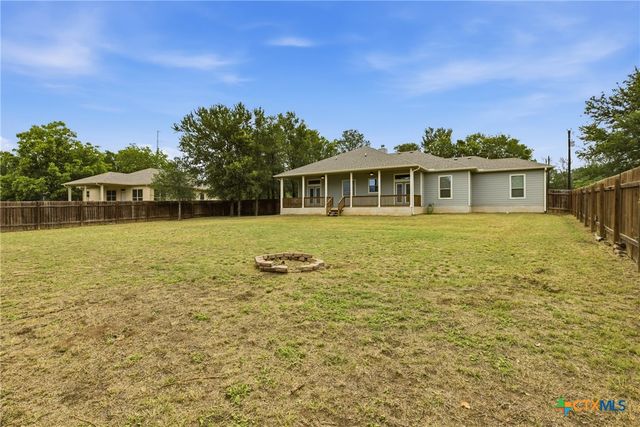 182 Waipahoehoe Drive, Bastrop, TX 78602