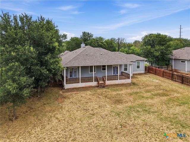 182 Waipahoehoe Drive, Bastrop, TX 78602