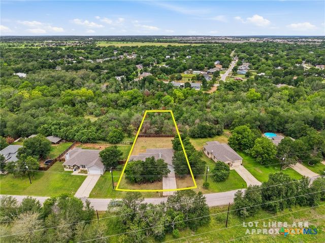 182 Waipahoehoe Drive, Bastrop, TX 78602