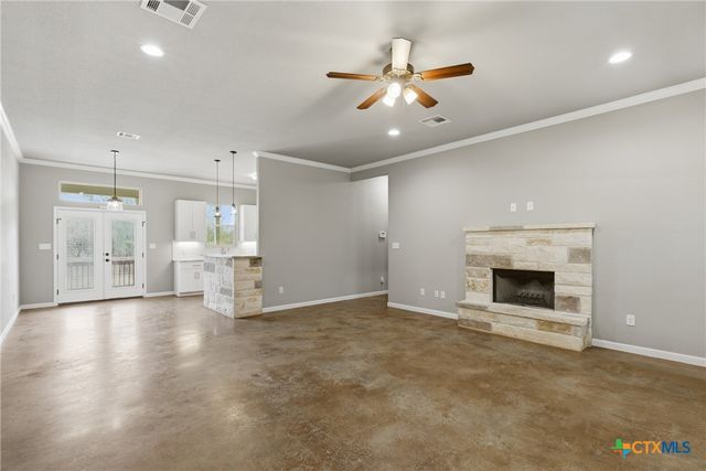 182 Waipahoehoe Drive, Bastrop, TX 78602