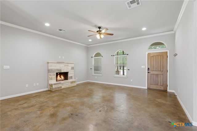 182 Waipahoehoe Drive, Bastrop, TX 78602