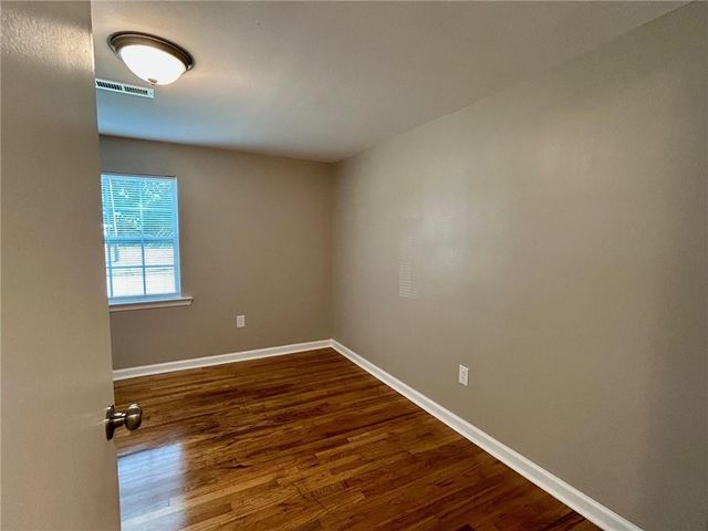 360 4th Avenue, Chickasaw, AL 36611