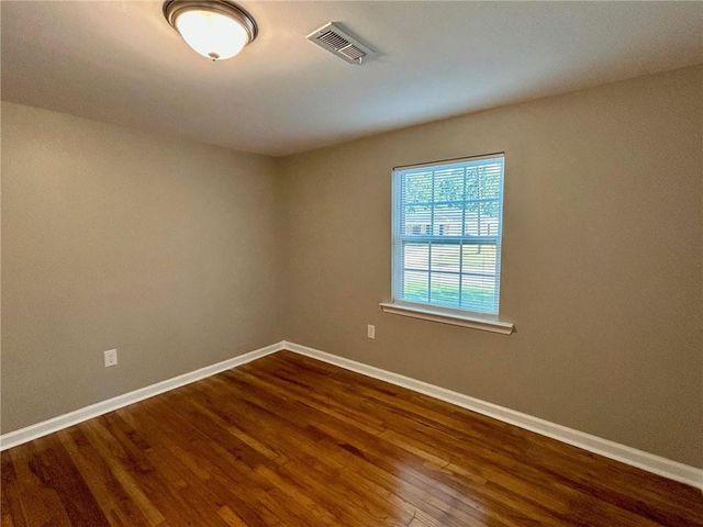 360 4th Avenue, Chickasaw, AL 36611