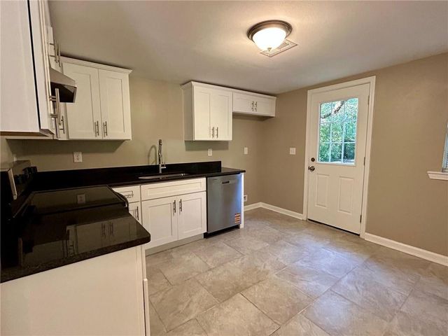 360 4th Avenue, Chickasaw, AL 36611