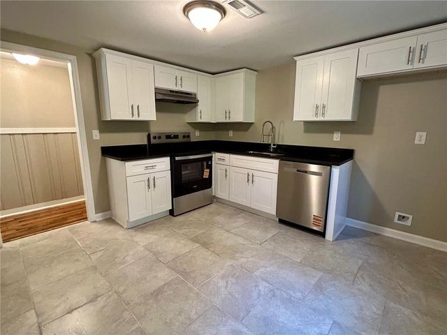 360 4th Avenue, Chickasaw, AL 36611