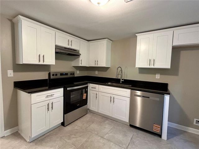 360 4th Avenue, Chickasaw, AL 36611