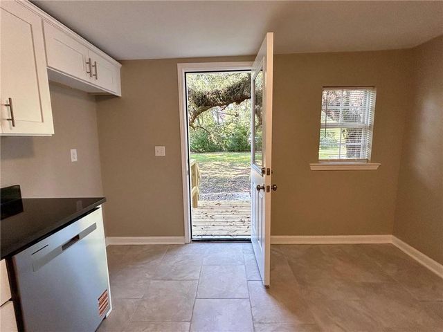 360 4th Avenue, Chickasaw, AL 36611