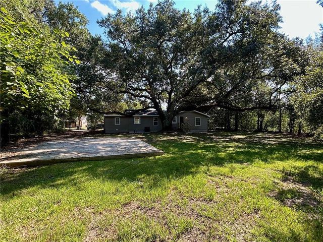 360 4th Avenue, Chickasaw, AL 36611