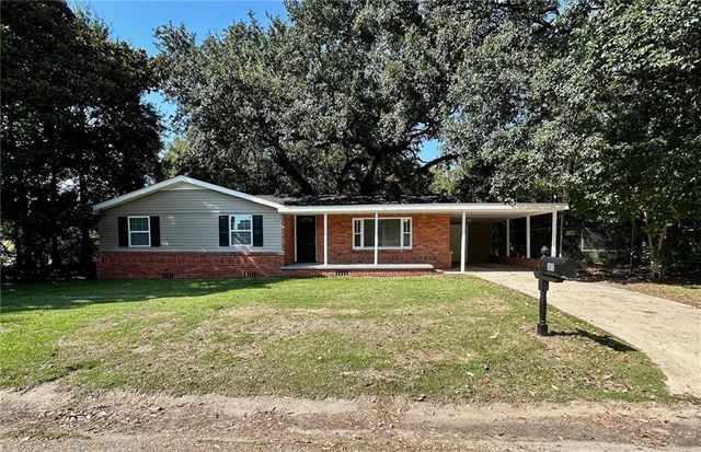 360 4th Avenue, Chickasaw, AL 36611