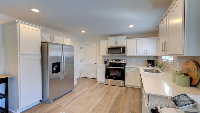 53 Cain Hollow Way, Asheville, NC 28806