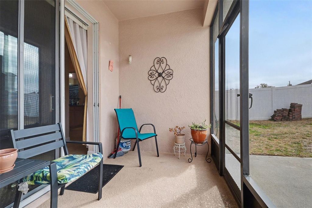 Image 16 of property listing at 324 JYOTI DRIVE, Davenport, FL 33837