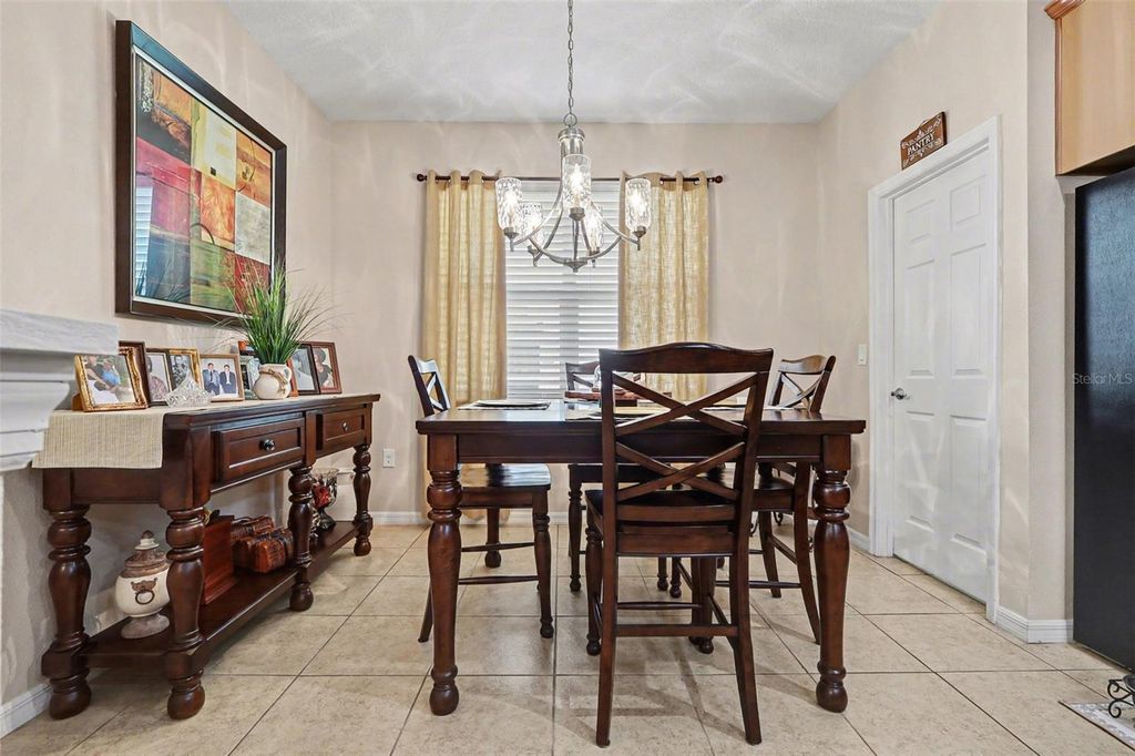 Image 6 of property listing at 324 JYOTI DRIVE, Davenport, FL 33837