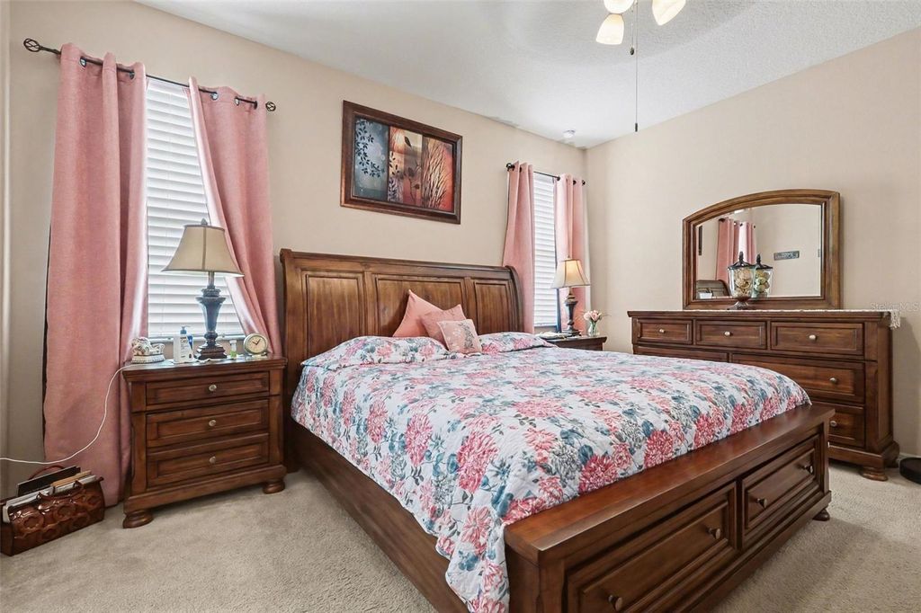 Image 10 of property listing at 324 JYOTI DRIVE, Davenport, FL 33837