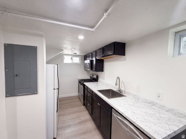 116 ROSS DR, Clearfield, UT 84015