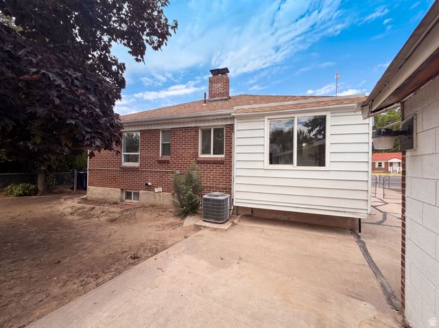 116 ROSS DR, Clearfield, UT 84015